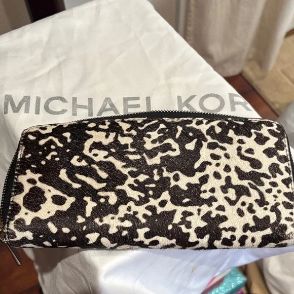 Michael Kors Black and White Animal Print Wallet - Picture 3 of 6
